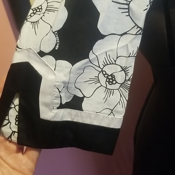 Bebe- Asian style Black and white flower cotton tunic. - Picture 6 of 10